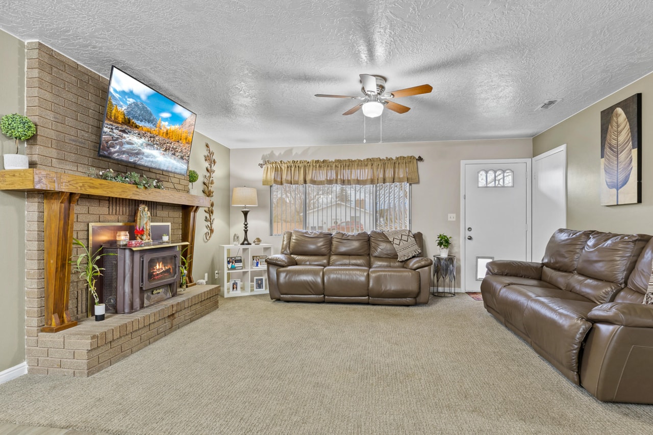 1162 W 610 N St George, UT 84770 home for sale, MLS#26-267739 - Erika Rogers Photo 11