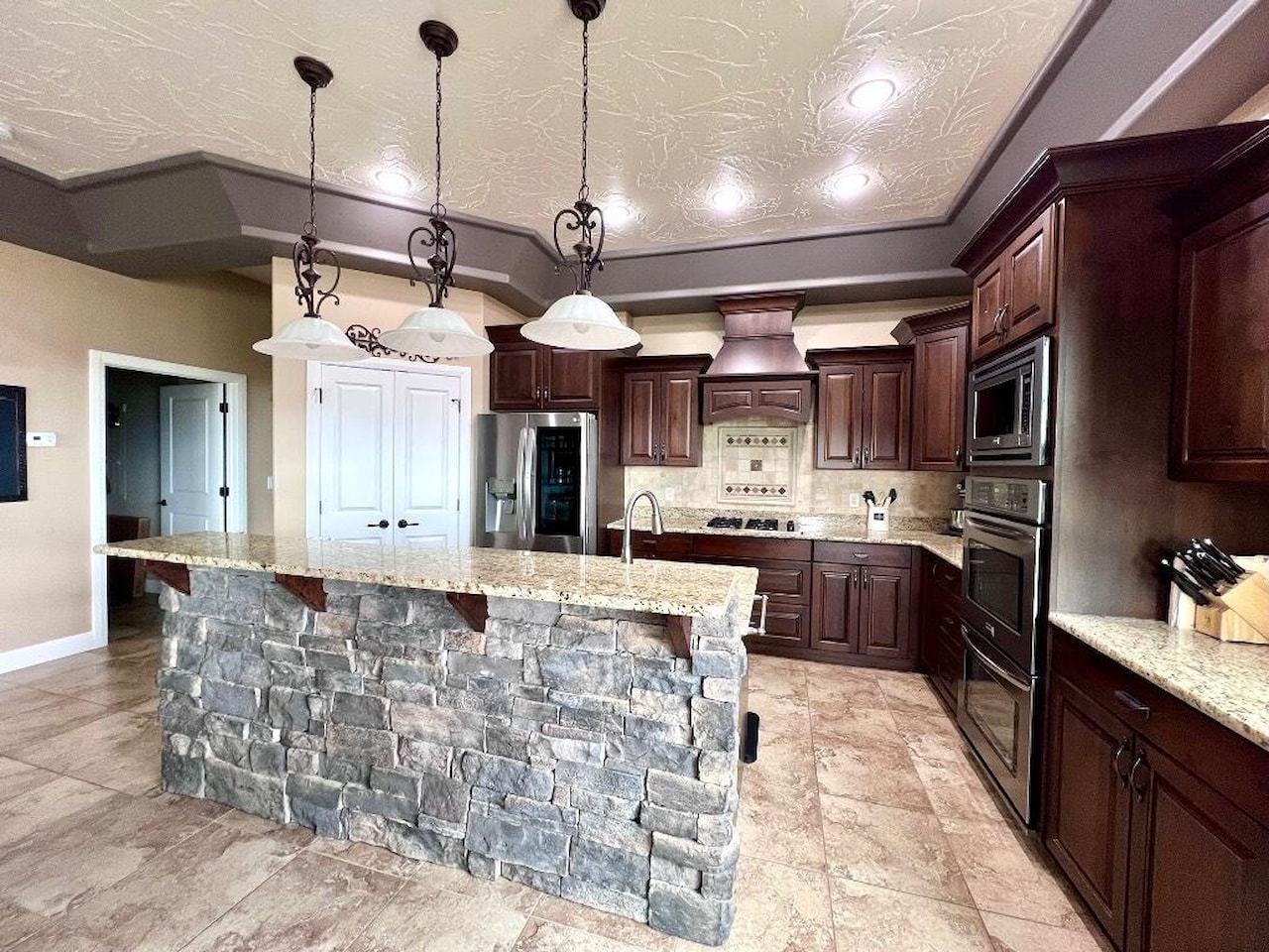 1052 N 1830 E CIR St George, UT 84770 home for sale, MLS#26-267712 - Erika Rogers Photo 7