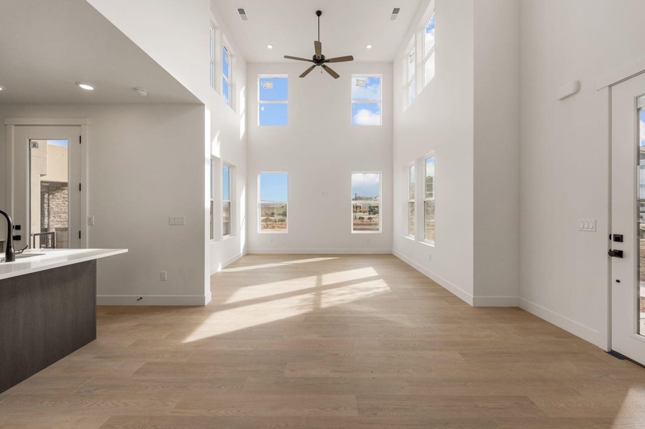 517 W Olive LN St George, UT 84790 home for sale, MLS#25-266750 - Erika Rogers Photo 9