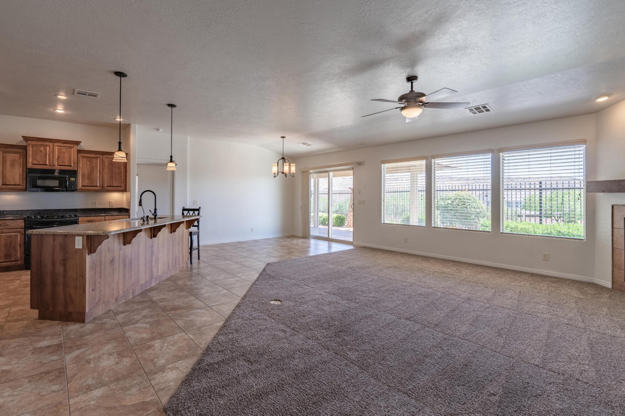 1574 N Sugar Plumb LN Washington, UT 84780 home for sale, MLS#25-261660 - Erika Rogers Photo 13