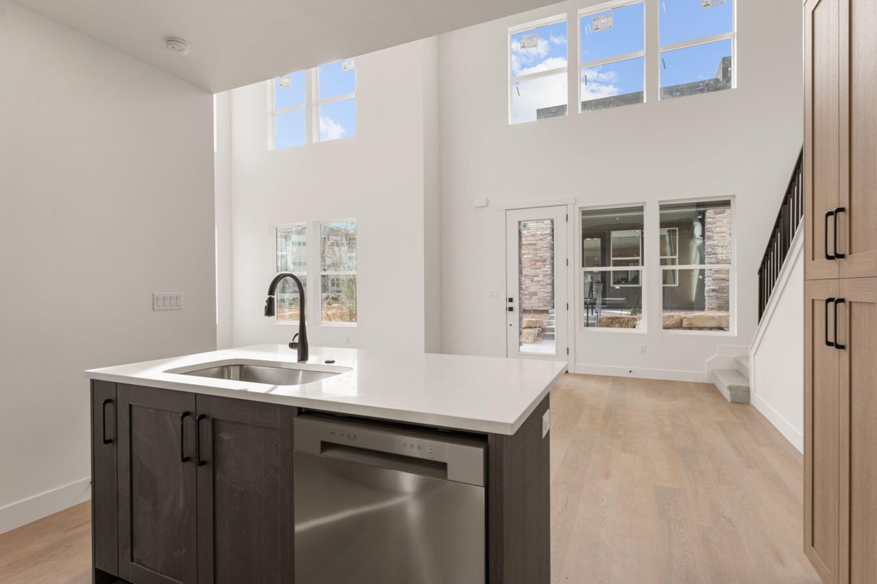 517 W Olive LN St George, UT 84790 home for sale, MLS#25-266750 - Erika Rogers Photo 17