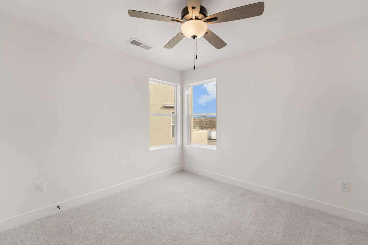 517 W Olive LN St George, UT 84790 home for sale, MLS#25-266750 - Erika Rogers Photo 20