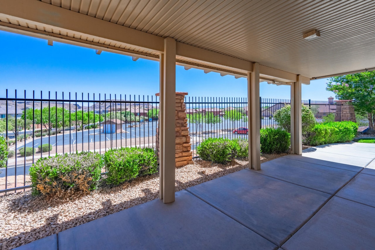 1574 N Sugar Plumb LN Washington, UT 84780 home for sale, MLS#25-261660 - Erika Rogers Photo 24