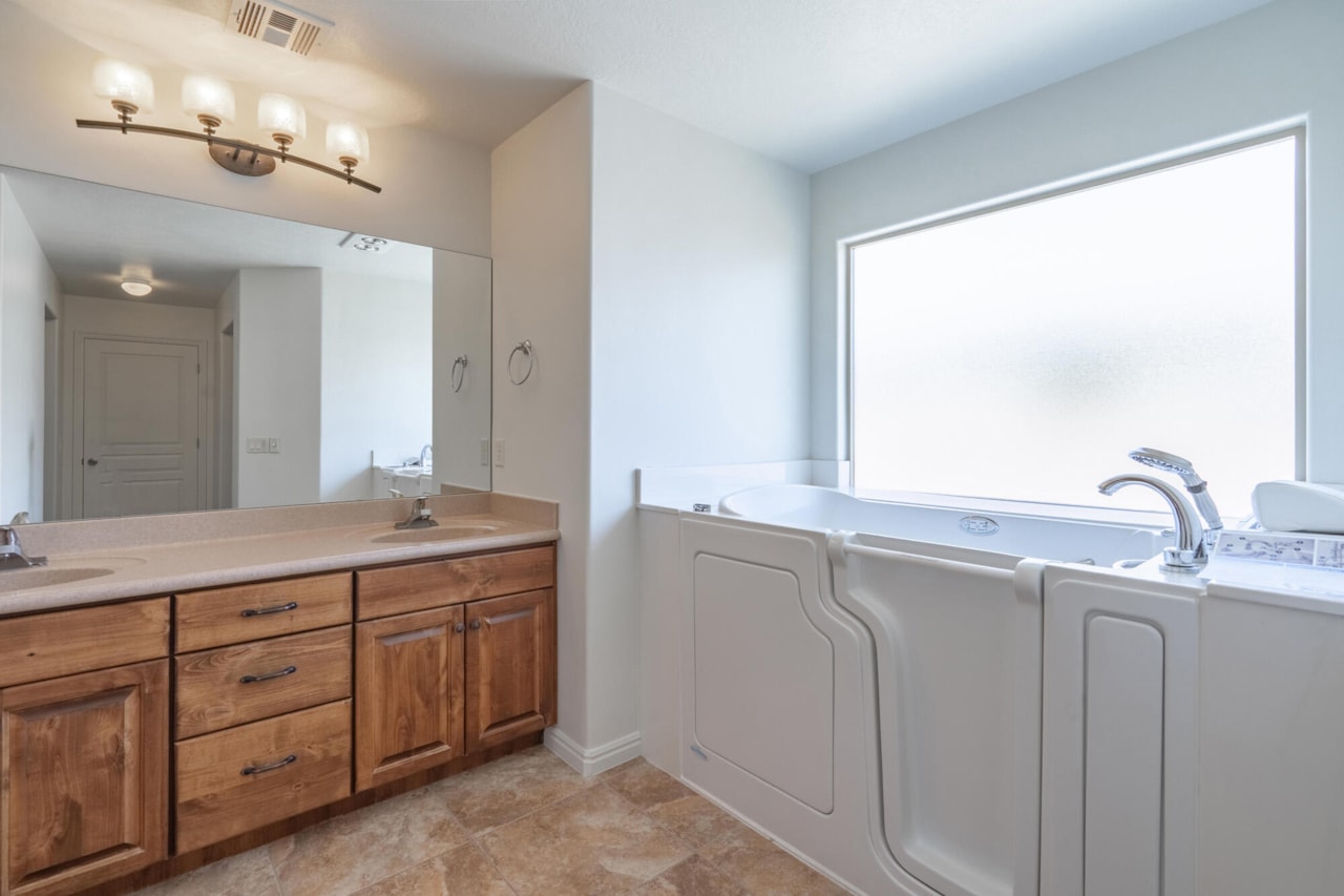 1574 N Sugar Plumb LN Washington, UT 84780 home for sale, MLS#25-261660 - Erika Rogers Photo 35