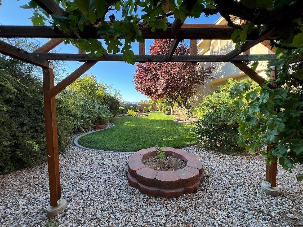 1052 N 1830 E CIR St George, UT 84770 home for sale, MLS#26-267712 - Erika Rogers Photo 43