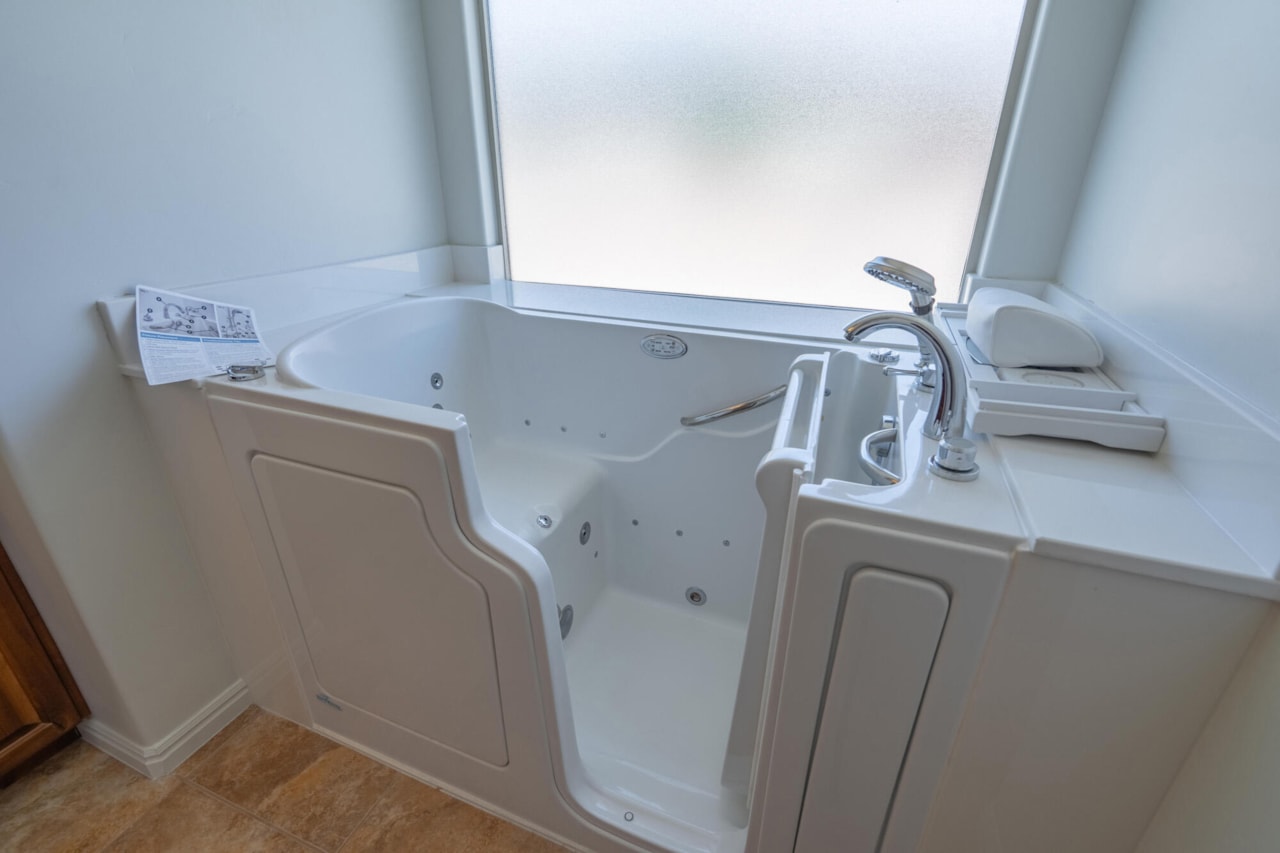 1574 N Sugar Plumb LN Washington, UT 84780 home for sale, MLS#25-261660 - Erika Rogers Photo 39