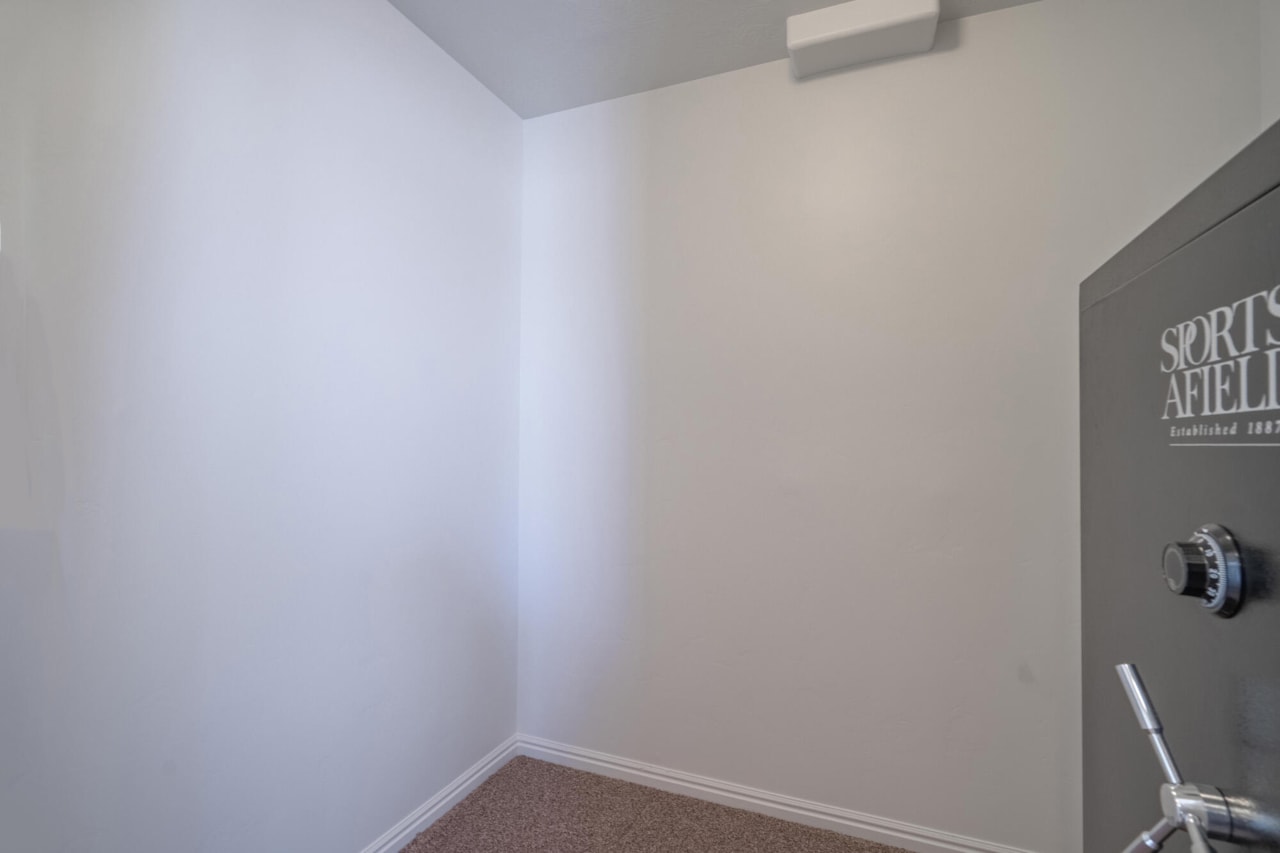 1574 N Sugar Plumb LN Washington, UT 84780 home for sale, MLS#25-261660 - Erika Rogers Photo 41