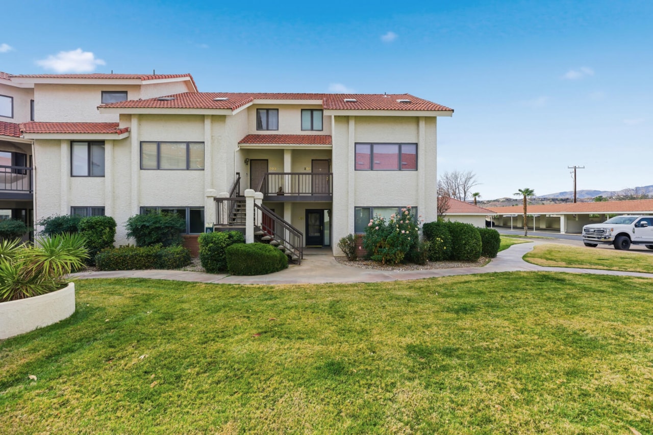 275 S Valley View #J102 St George, UT 84770 condo for sale, MLS#25-267706 - Erika Rogers Photo 11