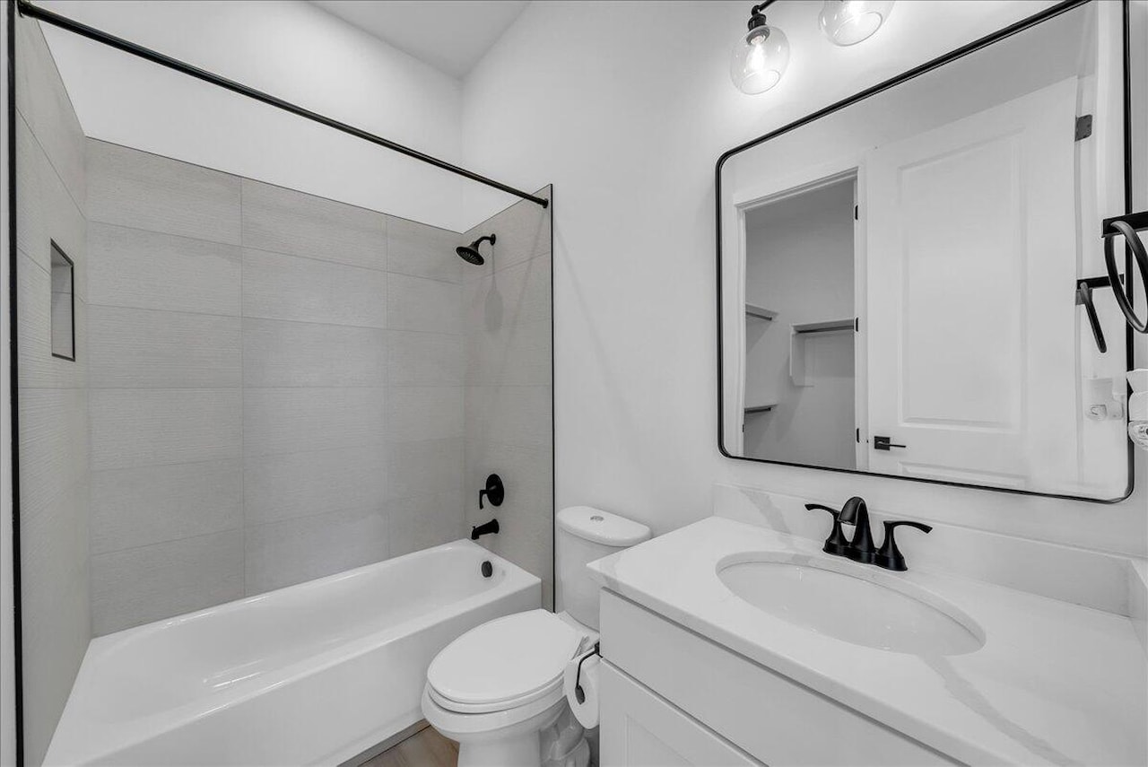 3344 S Guide Star Way Hurricane, UT 84737 home for sale, MLS#25-267640 - Erika Rogers Photo 17