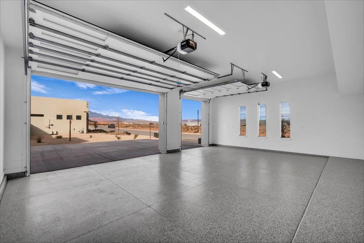 3344 S Guide Star Way Hurricane, UT 84737 home for sale, MLS#25-267640 - Erika Rogers Photo 25