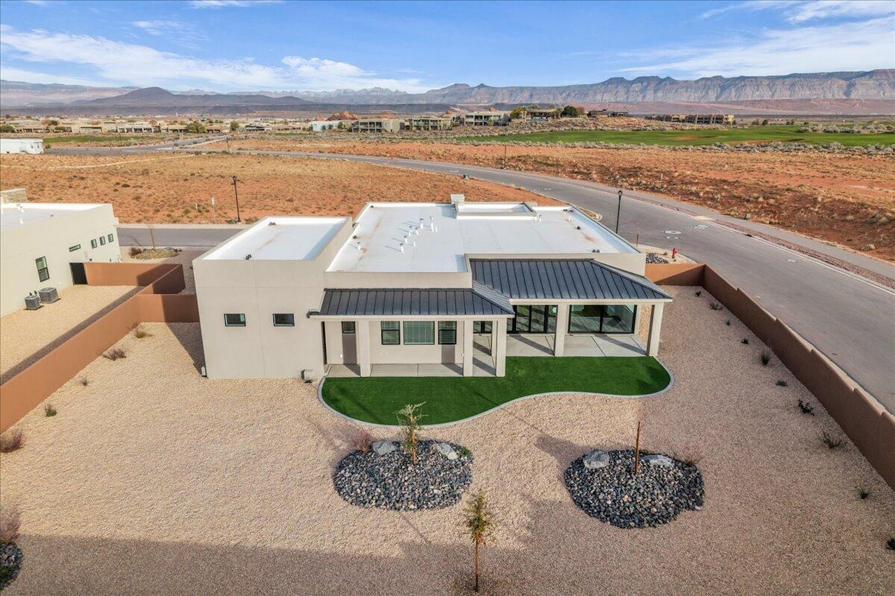 3344 S Guide Star Way Hurricane, UT 84737 home for sale, MLS#25-267640 - Erika Rogers Photo 37