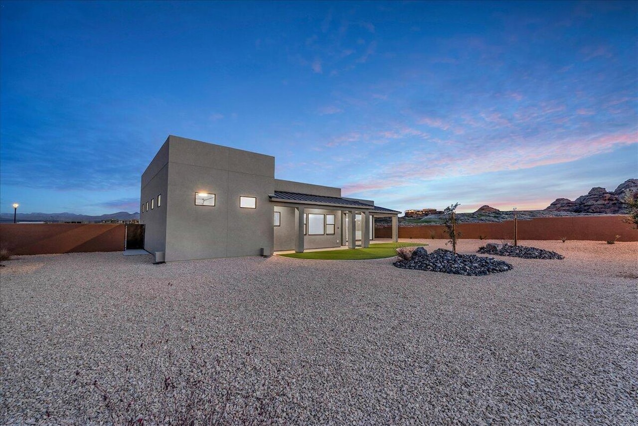 3344 S Guide Star Way Hurricane, UT 84737 home for sale, MLS#25-267640 - Erika Rogers Photo 41