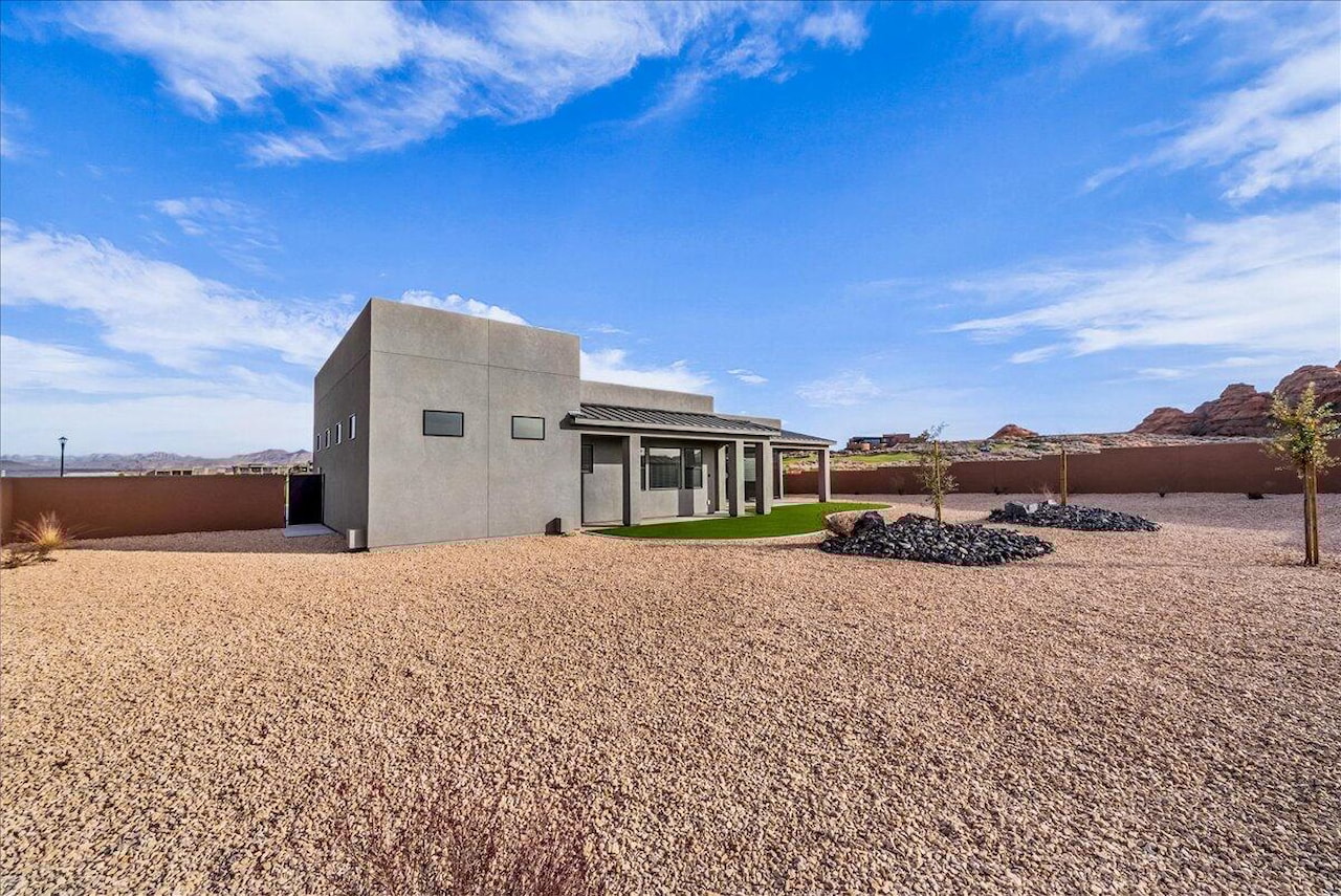 3344 S Guide Star Way Hurricane, UT 84737 home for sale, MLS#25-267640 - Erika Rogers Photo 42