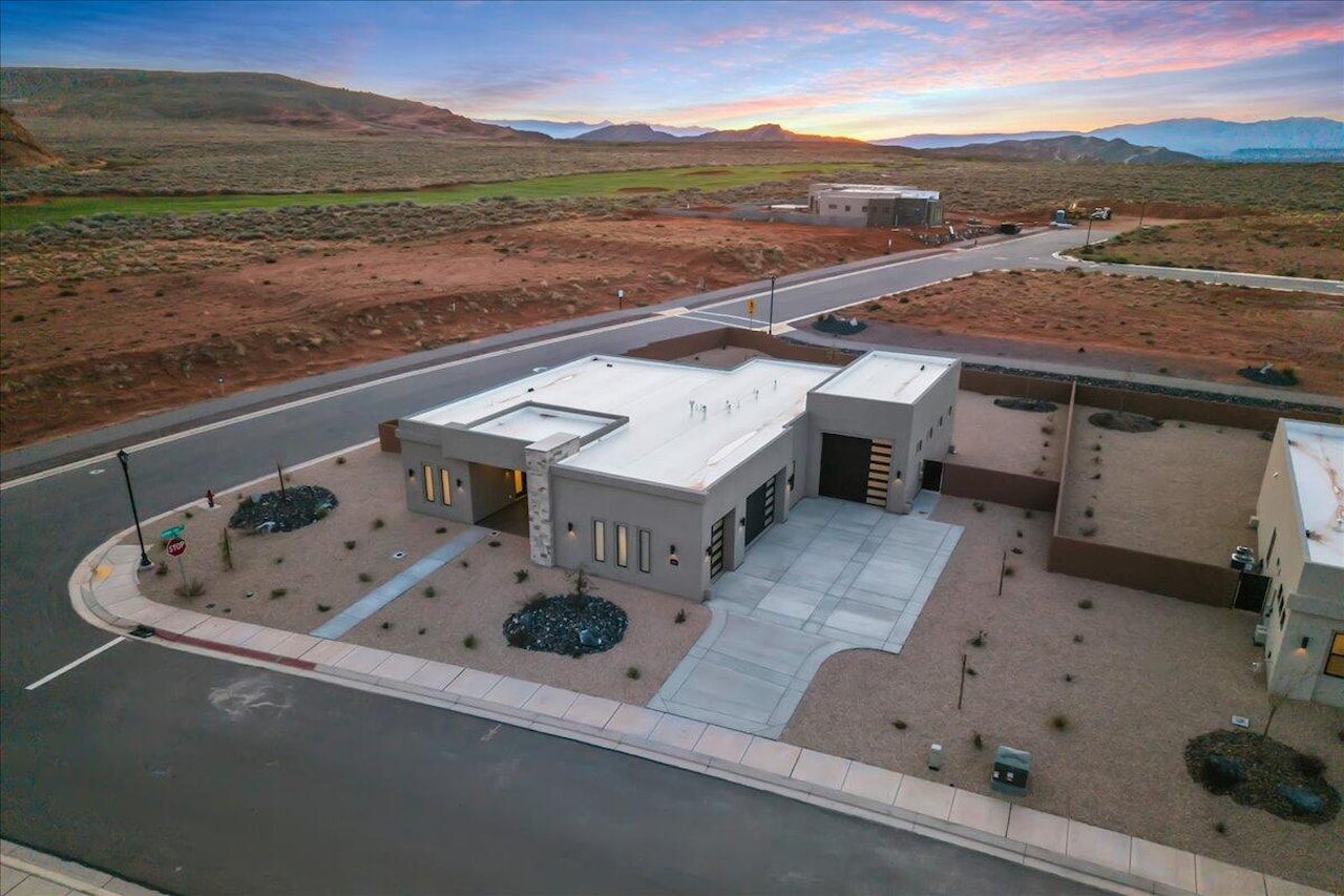 3344 S Guide Star Way Hurricane, UT 84737 home for sale, MLS#25-267640 - Erika Rogers Photo 47