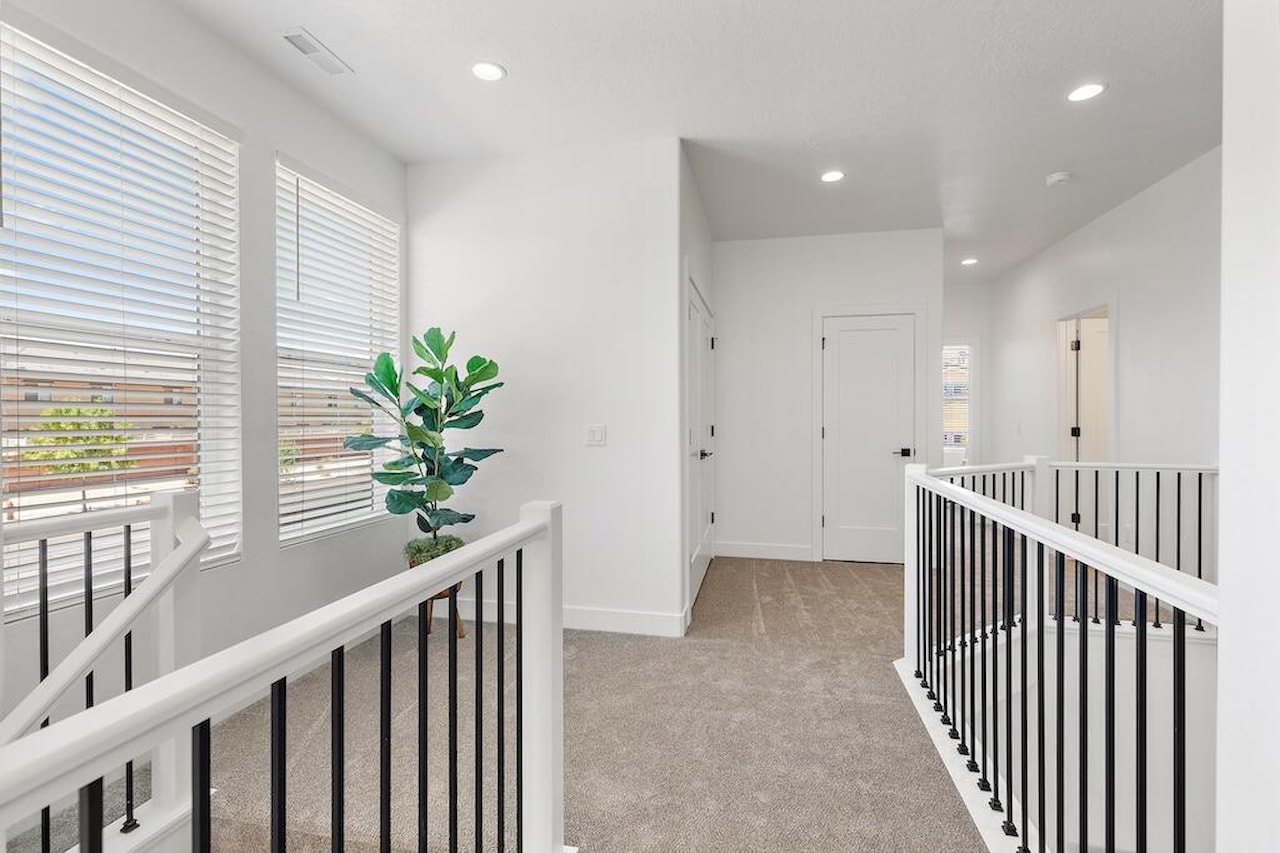 1062 W Albertine LN St George, UT 84790 home for sale, MLS#25-267243 - Erika Rogers Photo 24