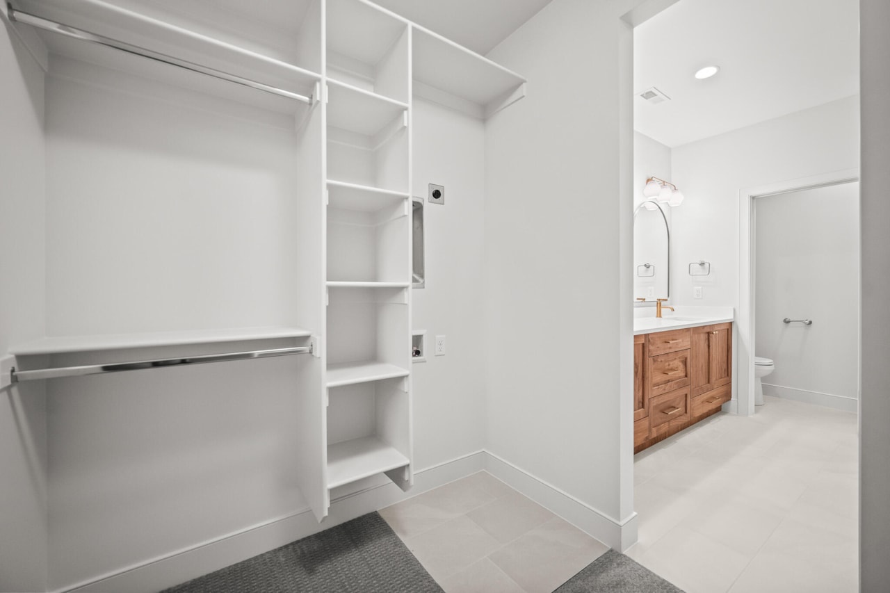 4154 E El Capitan Way St George, UT 84790 home for sale, MLS#25-267540 - Erika Rogers Photo 25