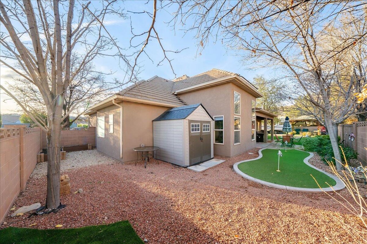 5 S Crimson CIR St George, UT 84790 home for sale, MLS#25-267707 - Erika Rogers Photo 42