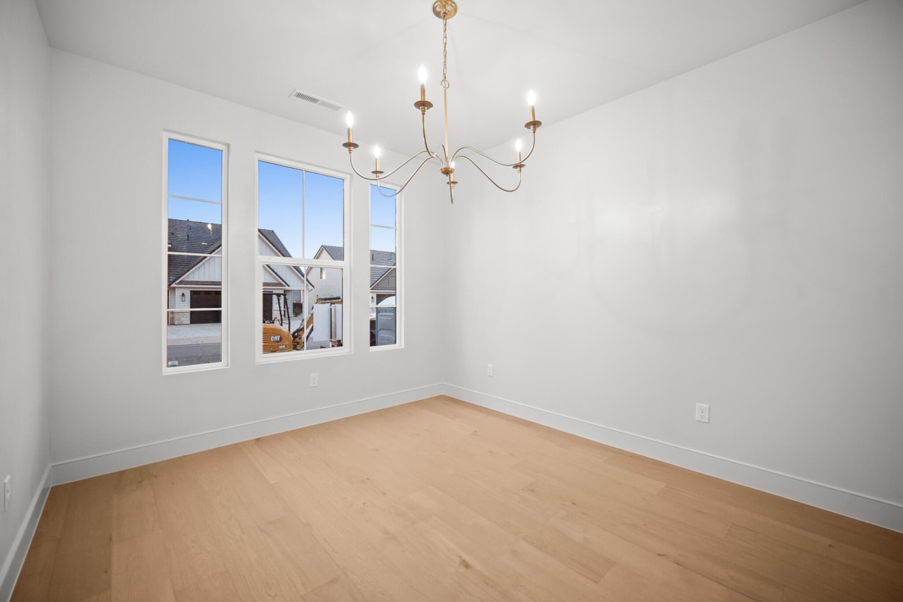 4154 E El Capitan Way St George, UT 84790 home for sale, MLS#25-267540 - Erika Rogers Photo 5