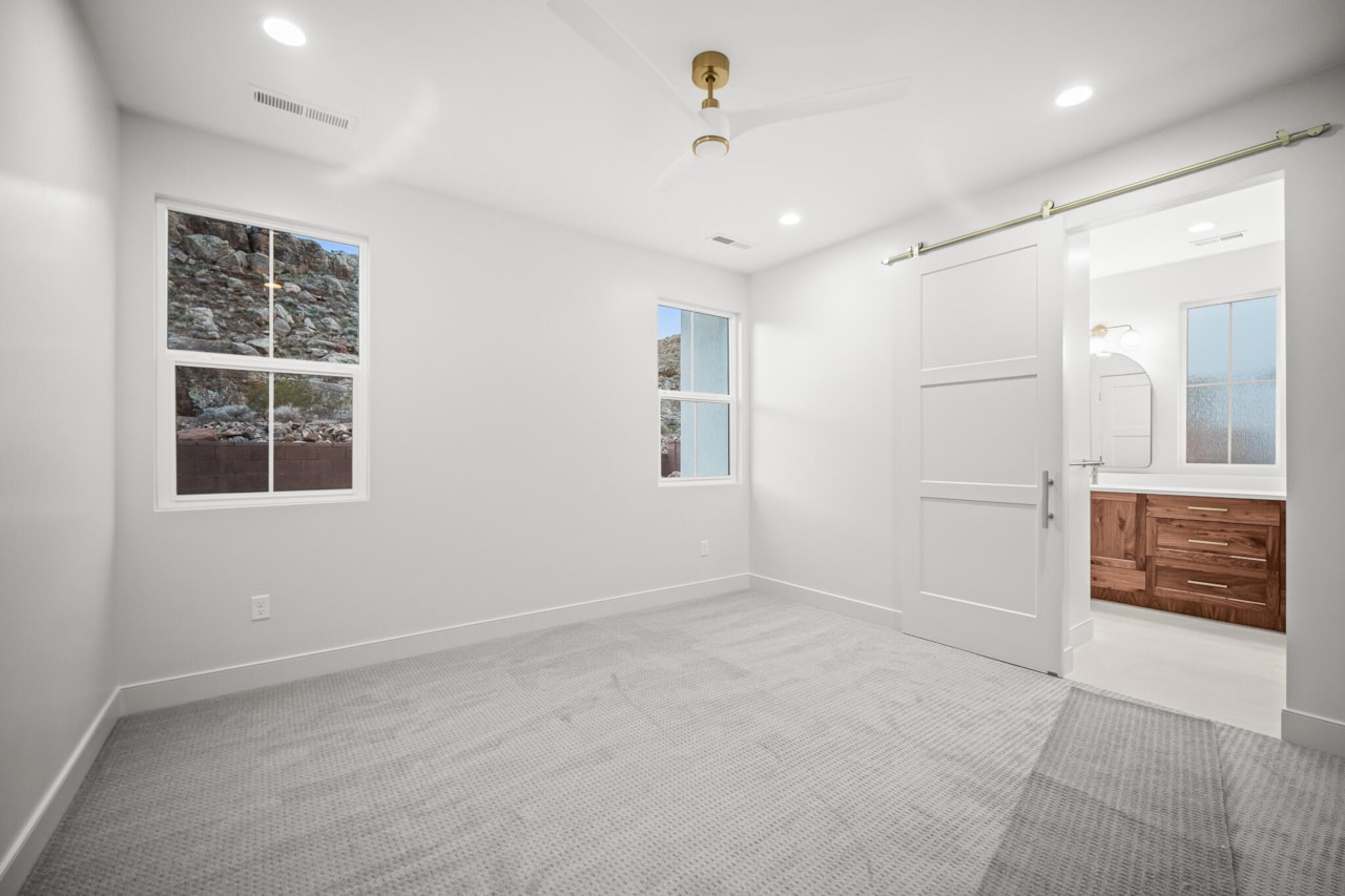 4154 E El Capitan Way St George, UT 84790 home for sale, MLS#25-267540 - Erika Rogers Photo 18