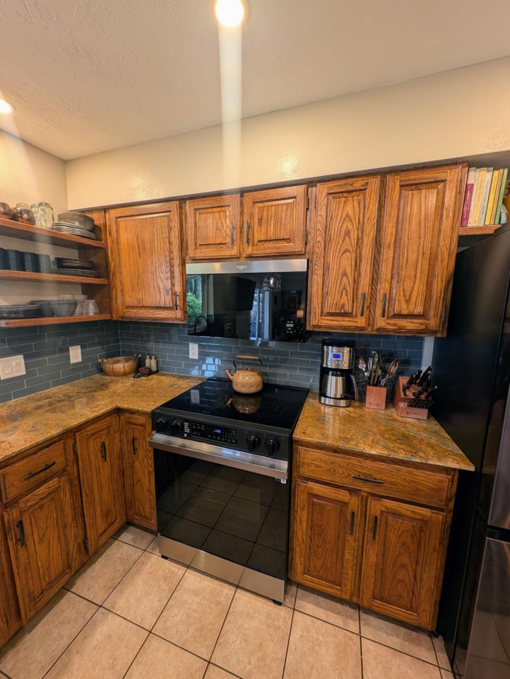 635 E Concord Way S St George, UT 84770 home for sale, MLS#26-267731 - Erika Rogers Photo 3