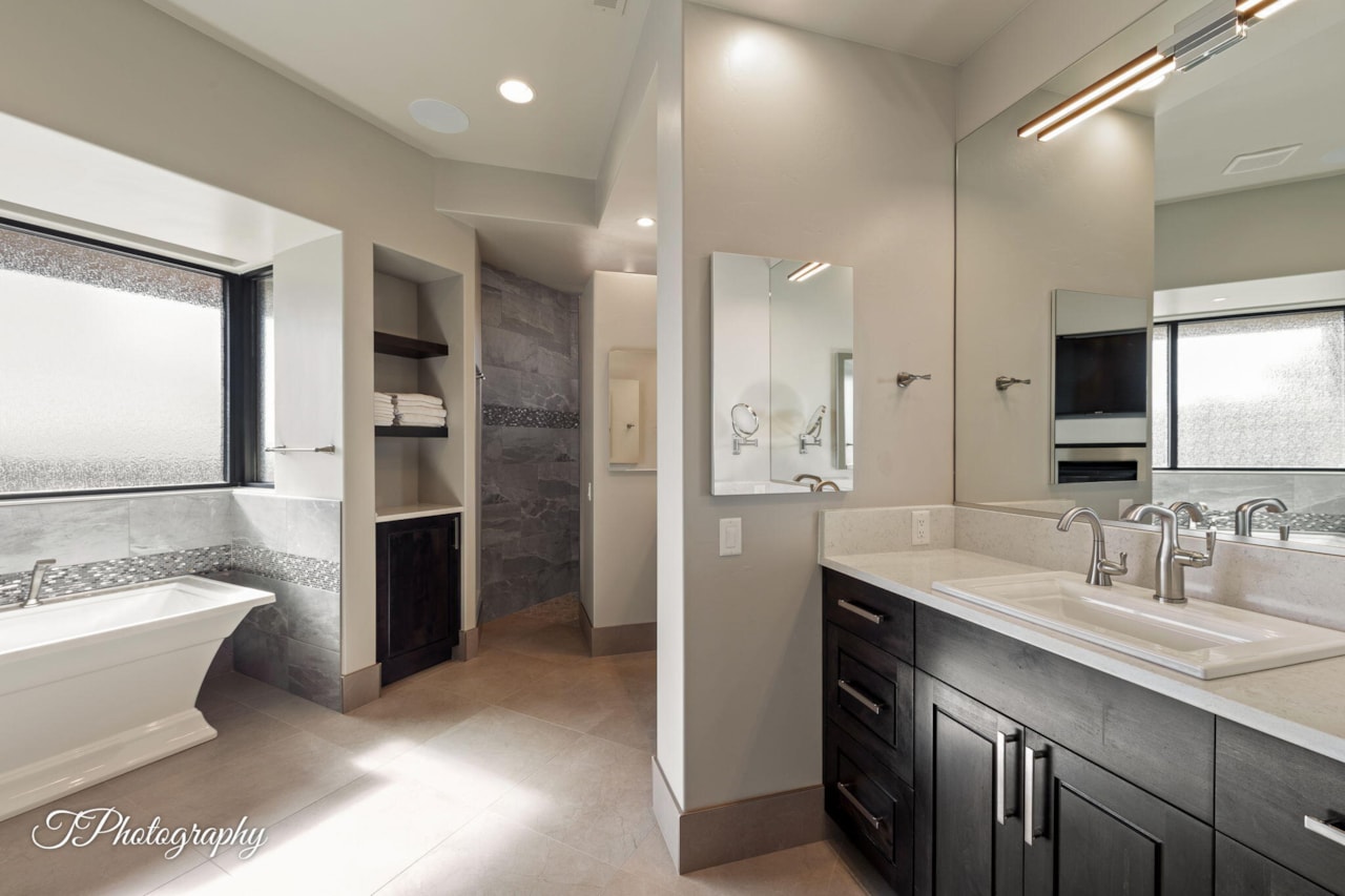 2001 W Greyhawk CIR St George, UT 84770 home for sale, MLS#25-267709 - Erika Rogers Photo 27