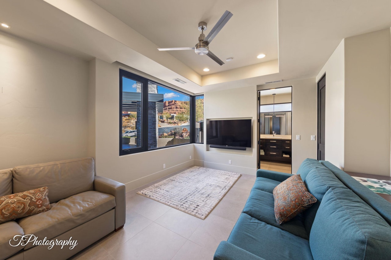 2001 W Greyhawk CIR St George, UT 84770 home for sale, MLS#25-267709 - Erika Rogers Photo 33