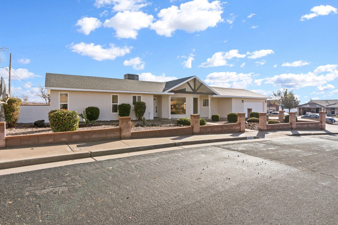 372 N Quail Ridge DR Washington, UT 84780 home for sale, MLS#26-267748 - Erika Rogers