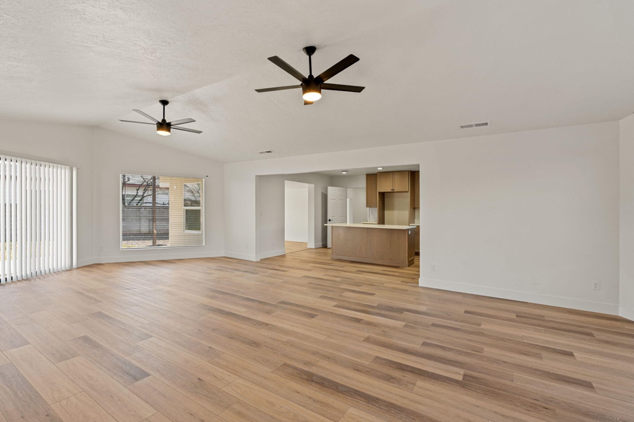 372 N Quail Ridge DR Washington, UT 84780 home for sale, MLS#26-267748 - Erika Rogers Photo 7