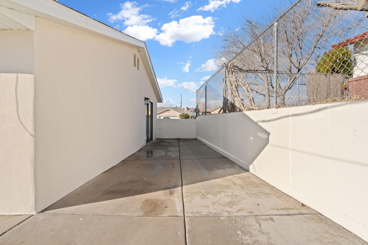 372 N Quail Ridge DR Washington, UT 84780 home for sale, MLS#26-267748 - Erika Rogers Photo 39