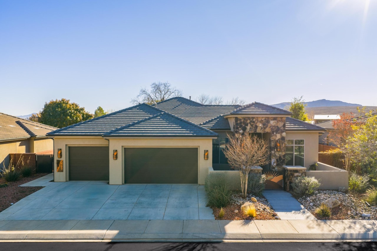 463 W Cougar Way Ivins, UT 84738 home for sale, MLS#26-267724 - Erika Rogers