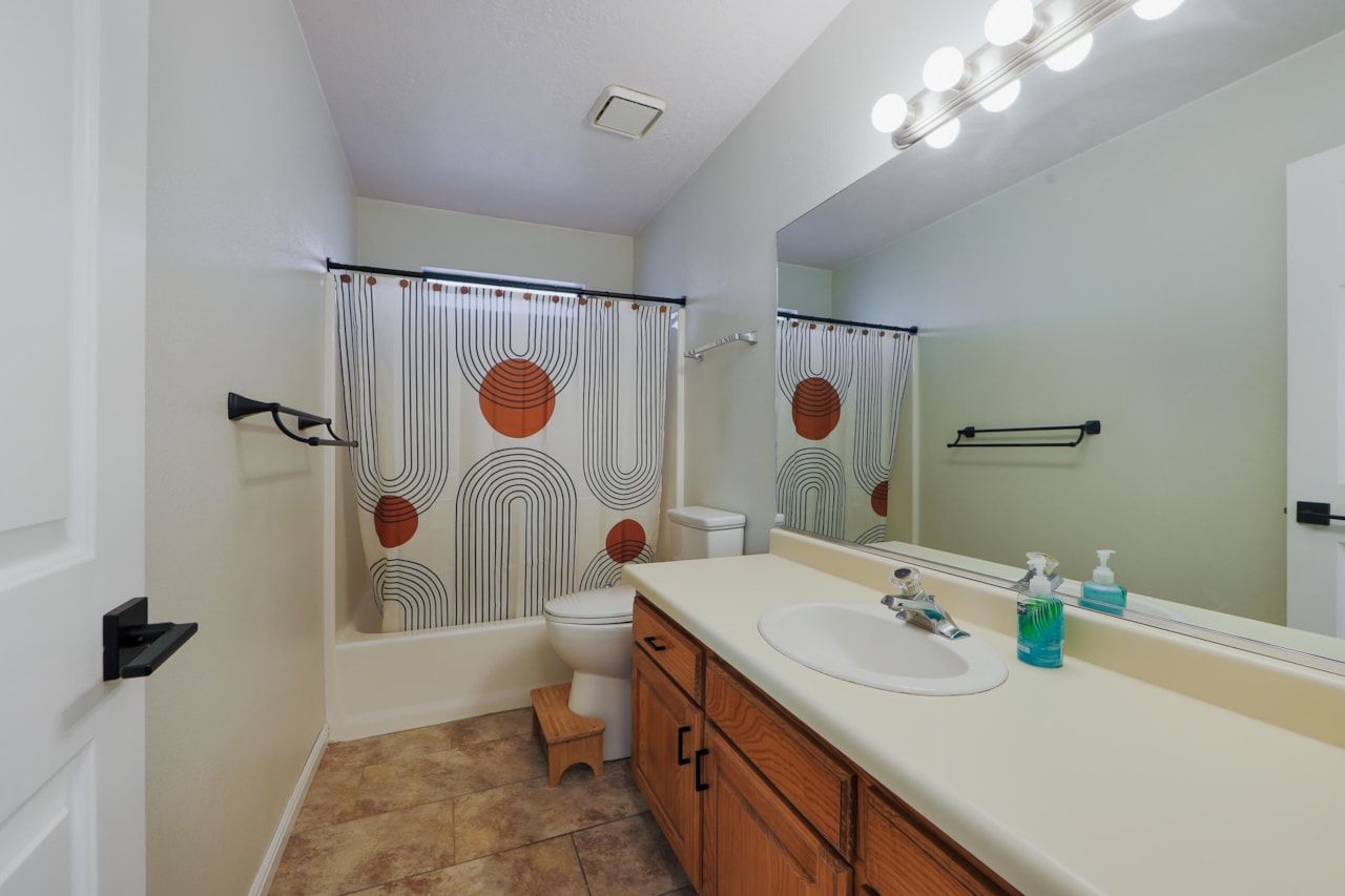 235 S 400  E #14 St George, UT 84770 home for sale, MLS#25-267630 - Erika Rogers Photo 9