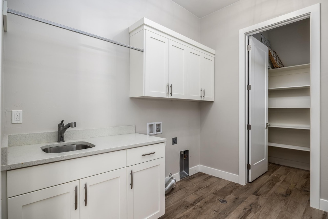 463 W Cougar Way Ivins, UT 84738 home for sale, MLS#26-267724 - Erika Rogers Photo 16