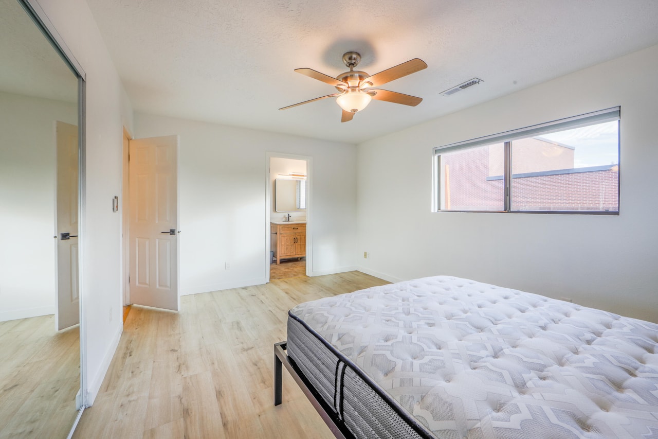 235 S 400  E #14 St George, UT 84770 home for sale, MLS#25-267630 - Erika Rogers Photo 11