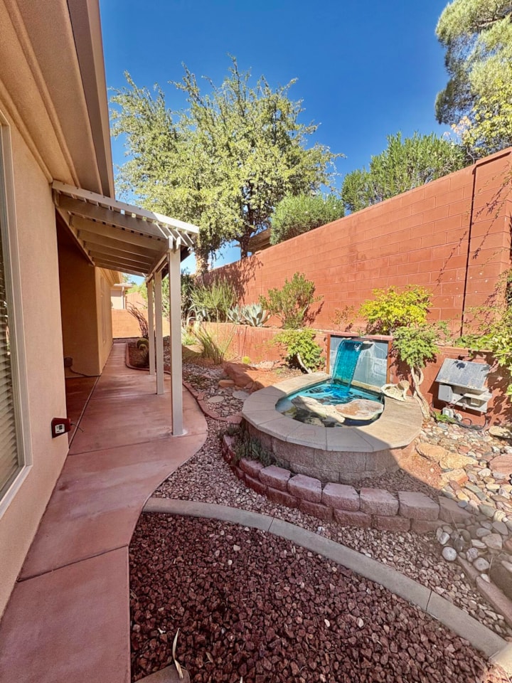 1584 N Raven LN St George, UT 84770 home for sale, MLS#25-265780 - Erika Rogers Photo 22