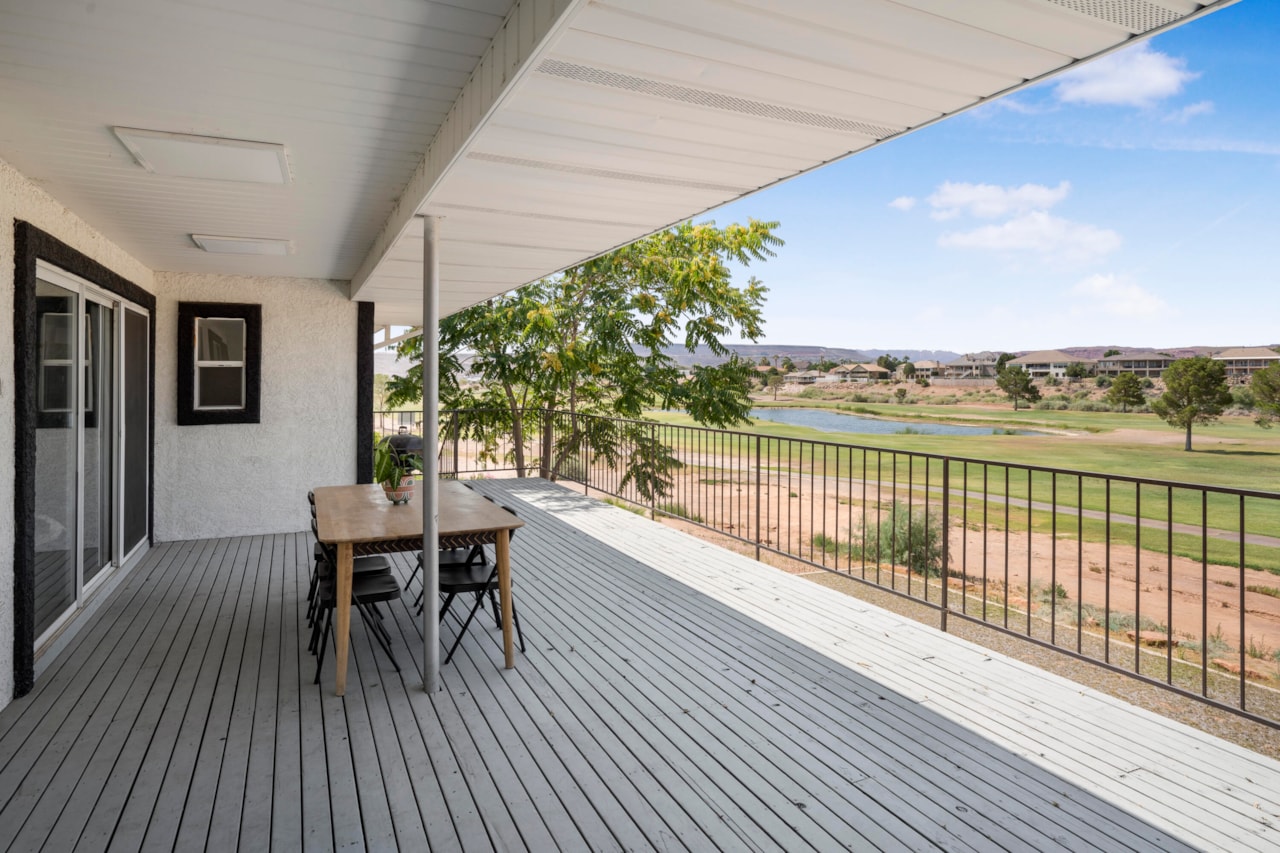 1879 S Cassidy CIR St George, UT 84790 home for sale, MLS#25-267717 - Erika Rogers Photo 4