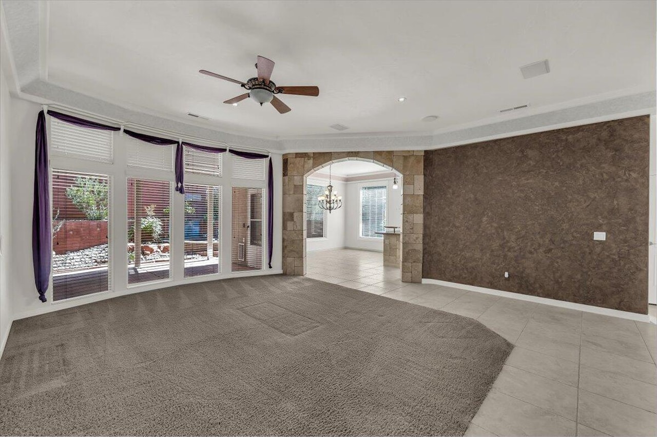 1584 N Raven LN St George, UT 84770 home for sale, MLS#25-265780 - Erika Rogers Photo 5