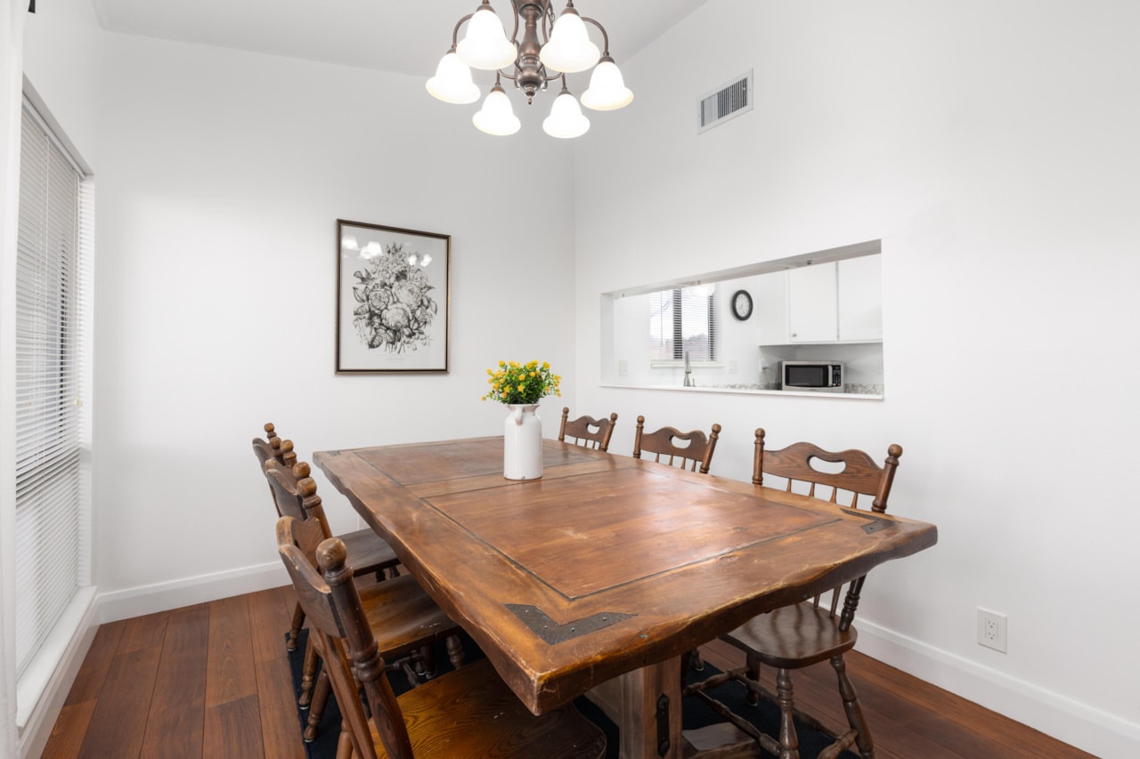 987 W Bloomington Dr  S St George, UT 84790 home for sale, MLS#25-267716 - Erika Rogers Photo 7