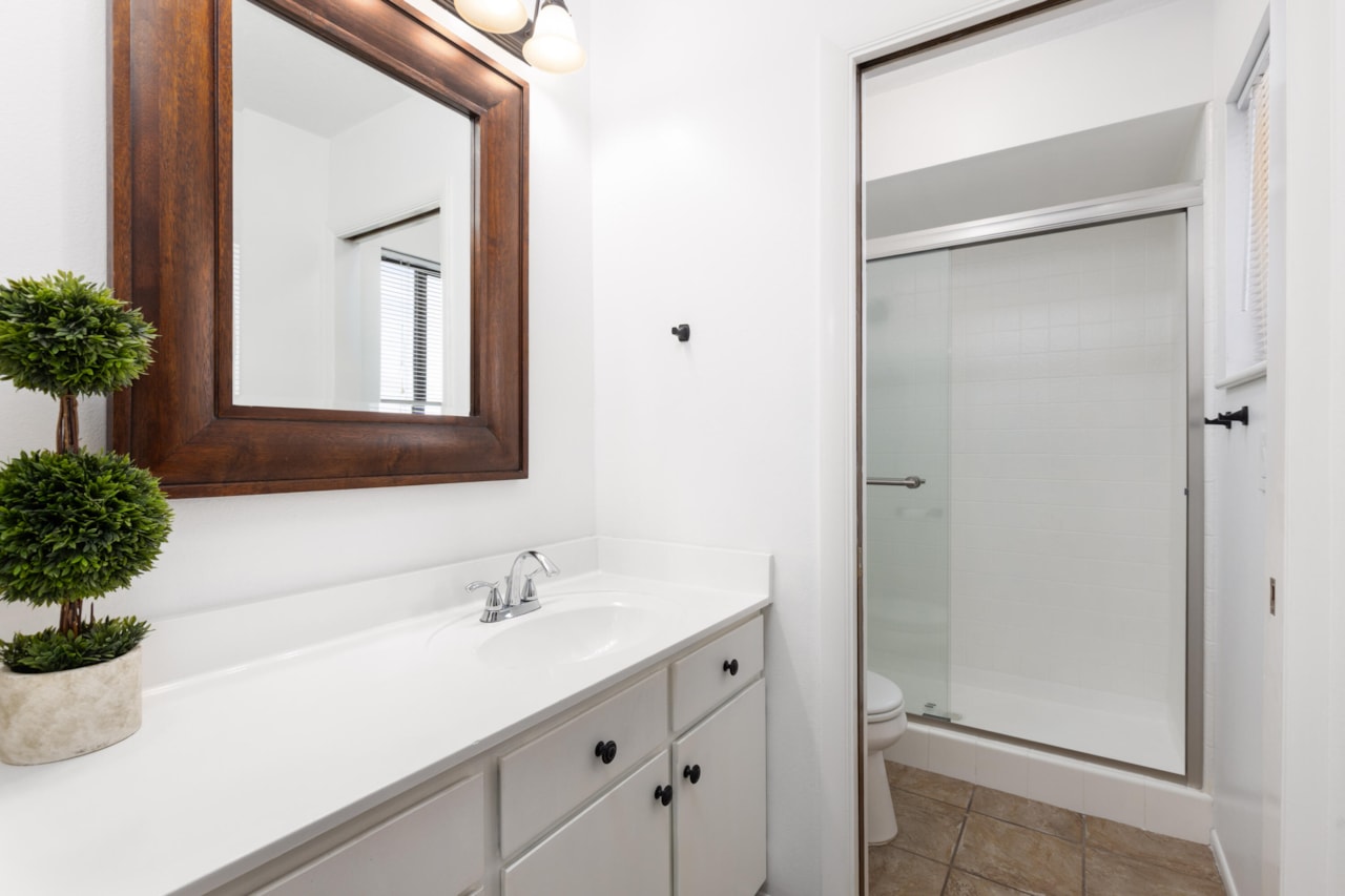 987 W Bloomington Dr  S St George, UT 84790 home for sale, MLS#25-267716 - Erika Rogers Photo 13