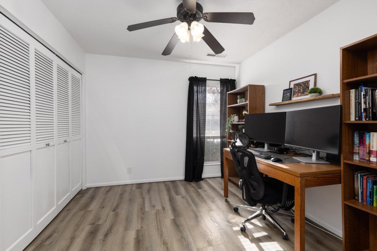 987 W Bloomington Dr  S St George, UT 84790 home for sale, MLS#25-267716 - Erika Rogers Photo 16