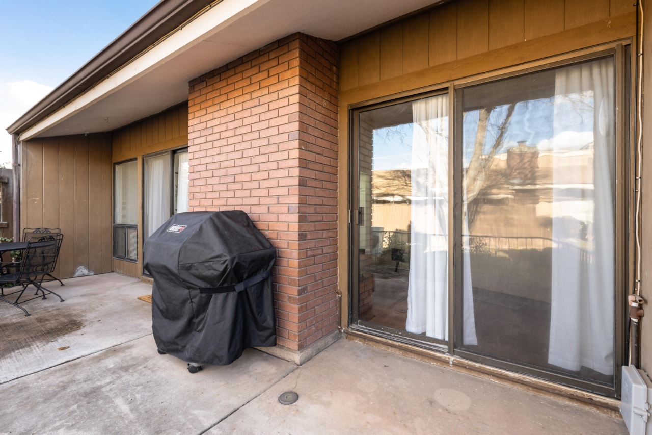 987 W Bloomington Dr  S St George, UT 84790 home for sale, MLS#25-267716 - Erika Rogers Photo 19