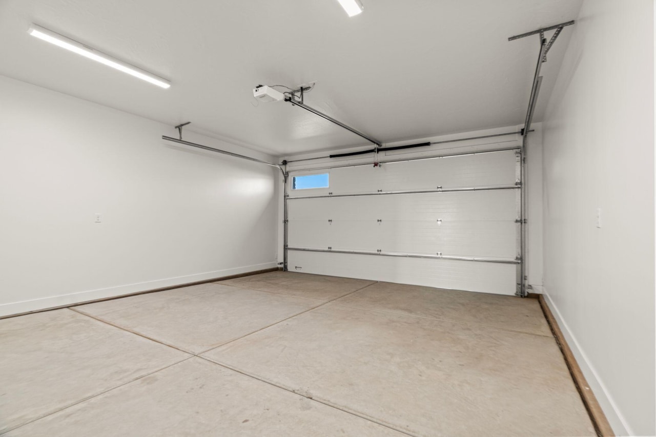 4186 S Crimson Trails #13 Washington, UT 84780 home for sale, MLS#26-267765 - Erika Rogers Photo 11