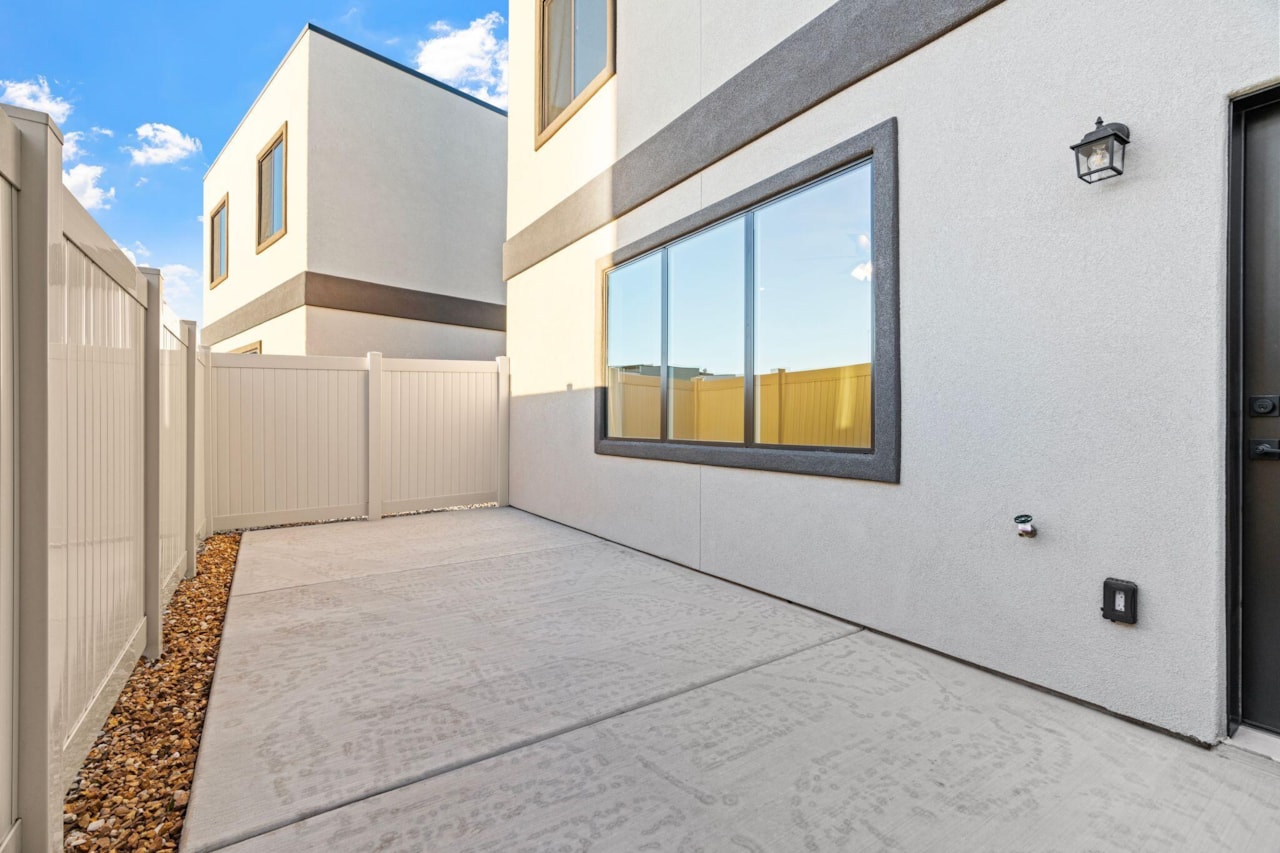 4186 S Crimson Trails #13 Washington, UT 84780 home for sale, MLS#26-267765 - Erika Rogers Photo 13