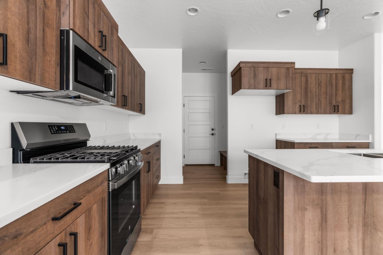 4204 S Crimson Trails #10 Washington, UT 84780 home for sale, MLS#26-267764 - Erika Rogers Photo 6