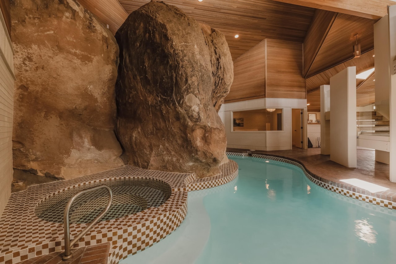 1413 Kanab CIR St George, UT 84790 home for sale, MLS#25-267688 - Erika Rogers Photo 2