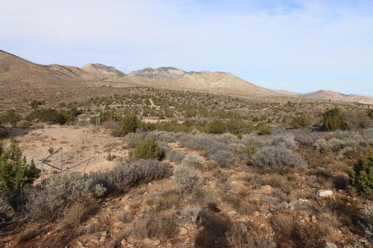 995 S Utah Hill DR Ivins, UT 84738 lot for sale, MLS#26-267770 - Erika Rogers Photo 8