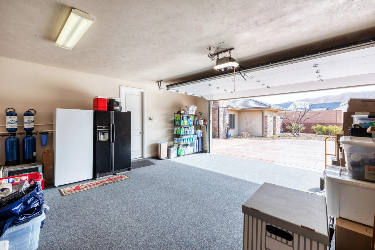 1067 E Silver Falls DR N Washington, UT 84780 home for sale, MLS#26-267705 - Erika Rogers Photo 7