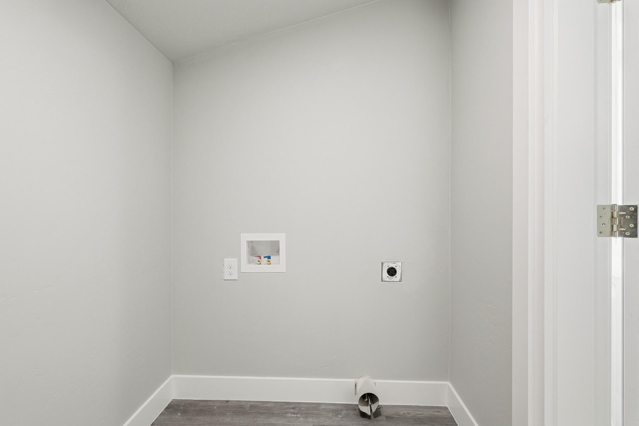 131 S 200  E Cedar City, UT 84720 home for sale, MLS#26-267773 - Erika Rogers Photo 15