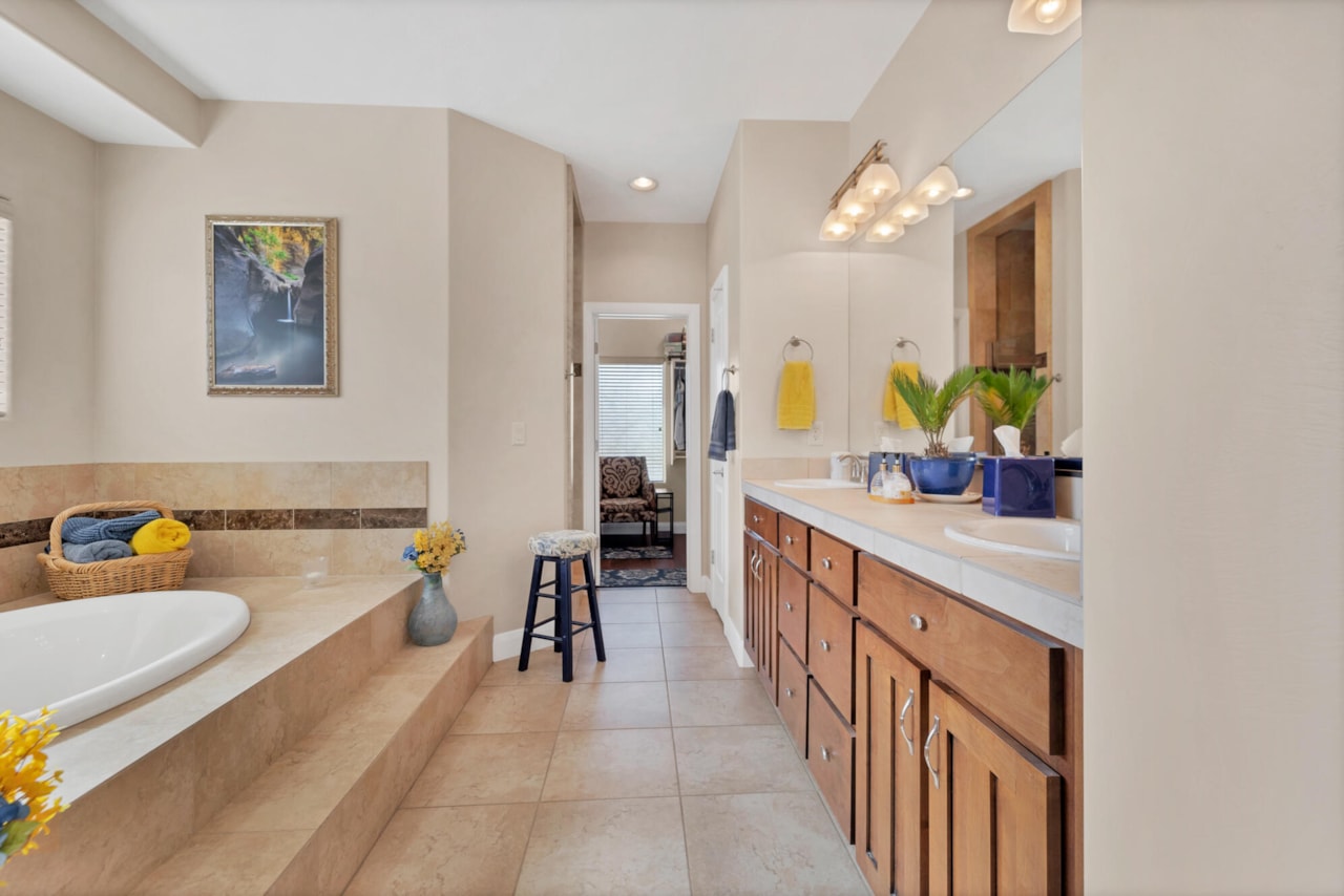 1067 E Silver Falls DR N Washington, UT 84780 home for sale, MLS#26-267705 - Erika Rogers Photo 32