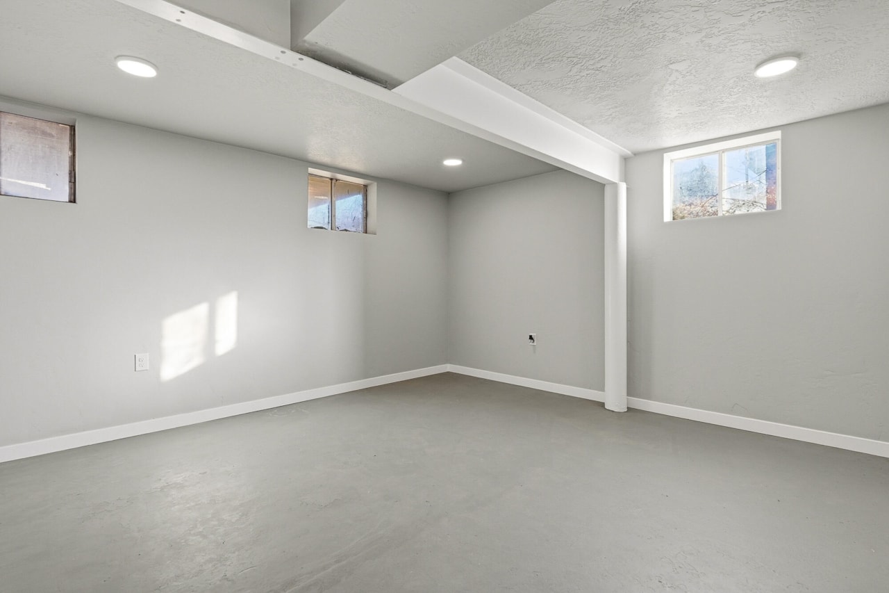 131 S 200  E Cedar City, UT 84720 home for sale, MLS#26-267773 - Erika Rogers Photo 35