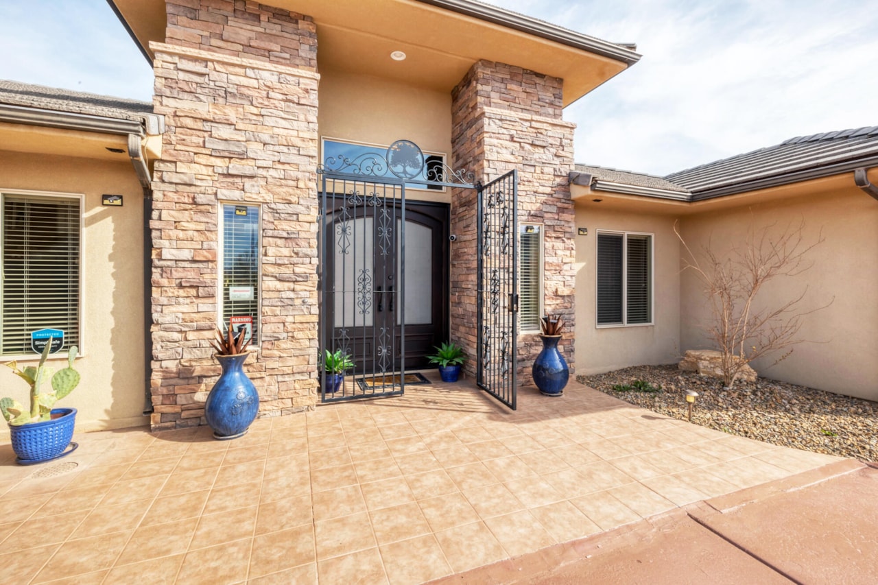 1067 E Silver Falls DR N Washington, UT 84780 home for sale, MLS#26-267705 - Erika Rogers Photo 10